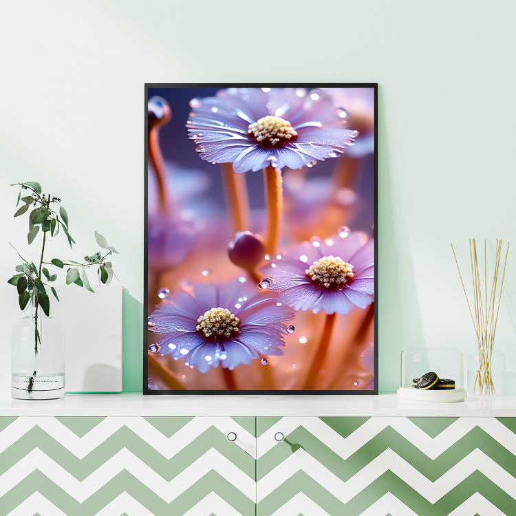 plakat_fioletowe_kwiaty_z_kropelkami_wody_kompozycja3